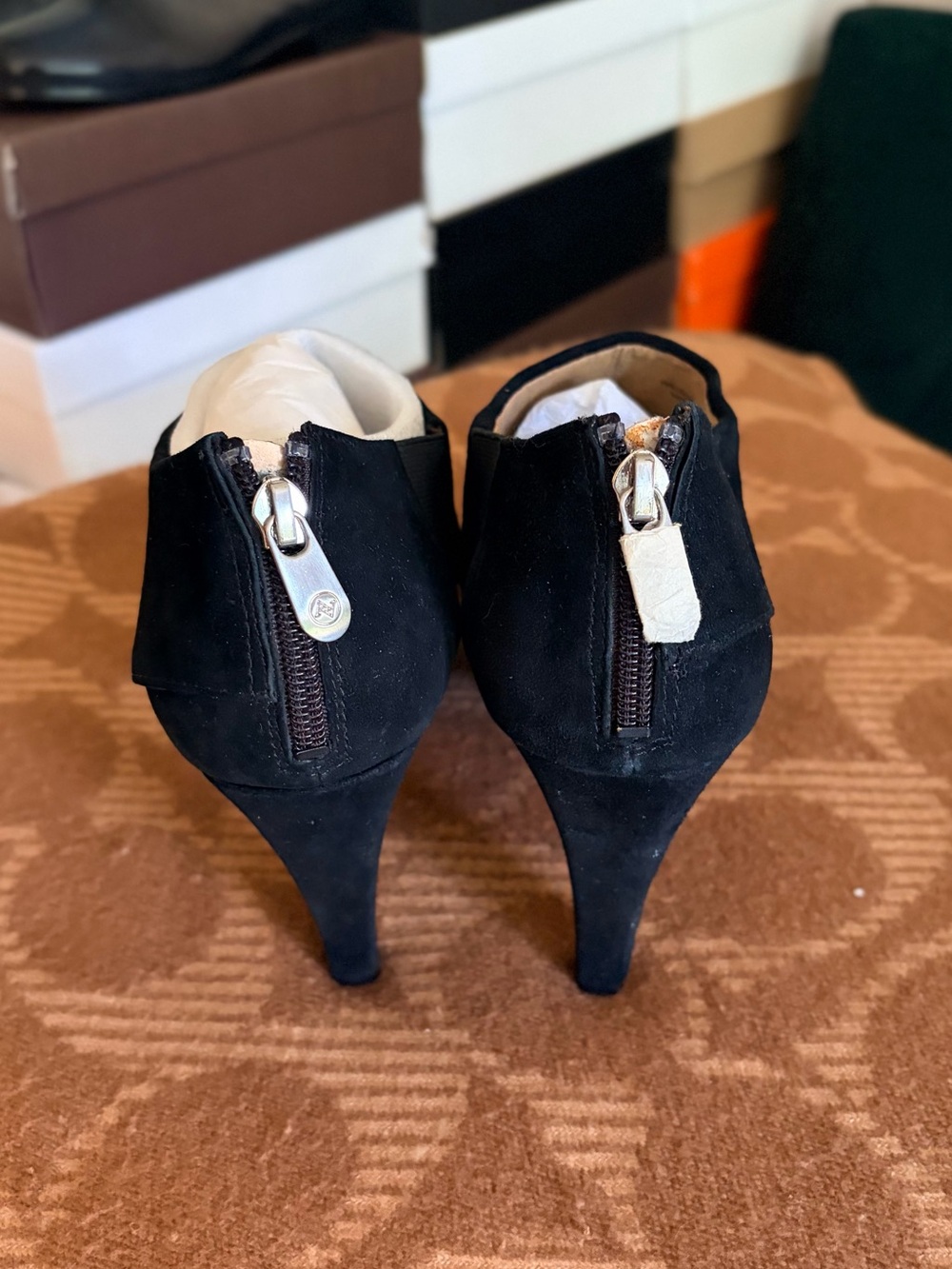 *New* Adrienne Vittadini Pacso Black Suede Platform Ankle Bootie - Picture 3 of 6